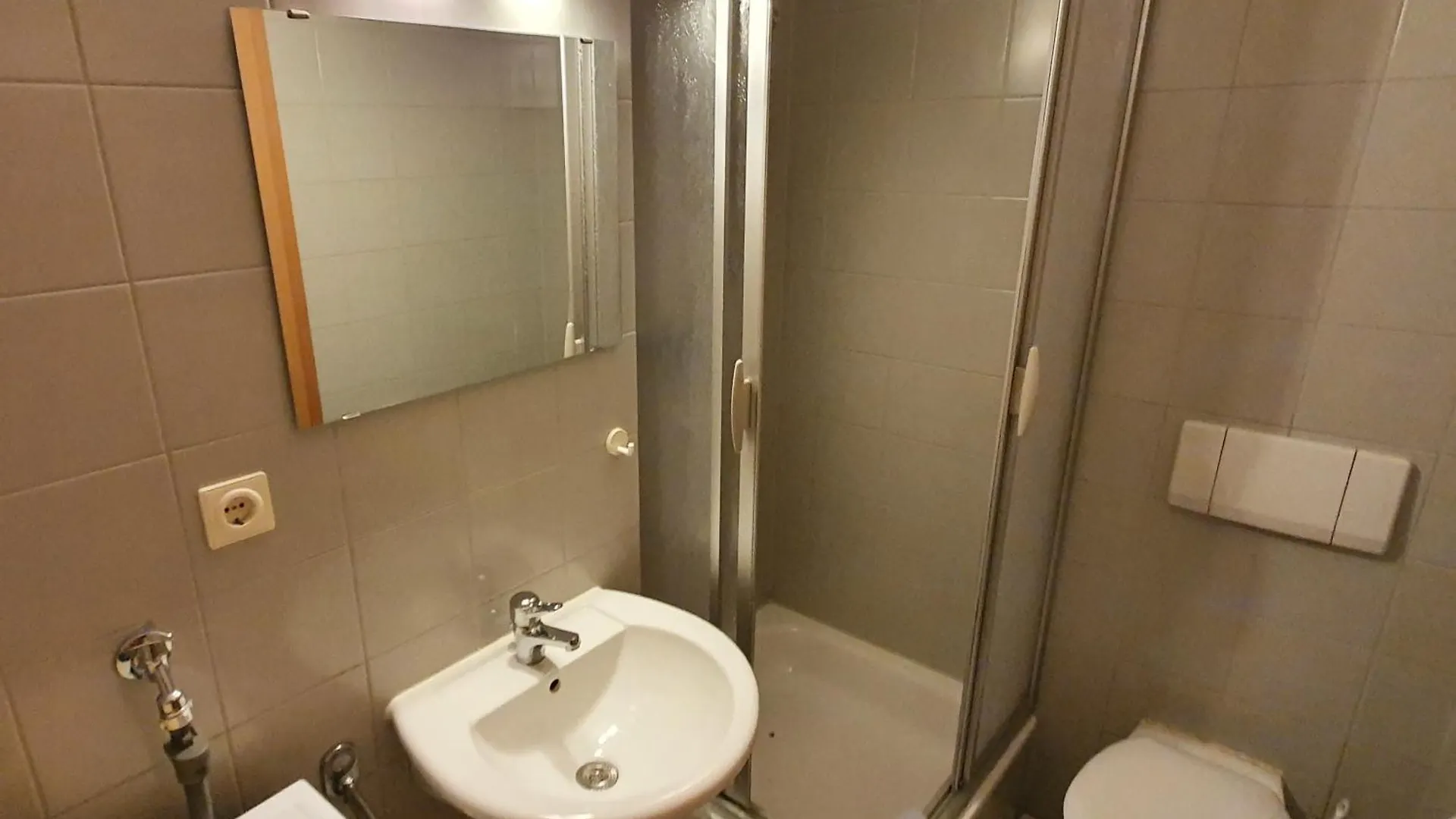 Laurin Apartment L62 Dresden Almanya